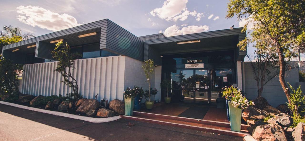 Kalgoorlie Overland Motel Exterior photo